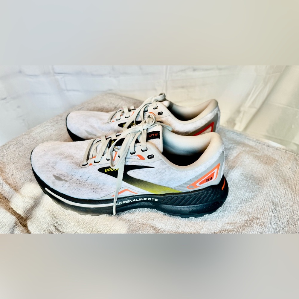 Brooks Adrenaline GTS 23 running shoes Men’s 8.5 - Picture 3 of 14